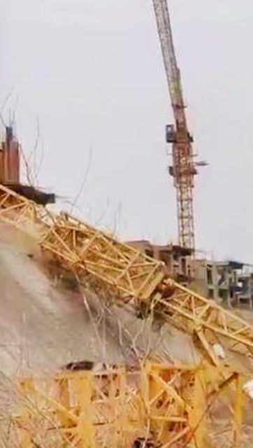 塔吊安全第一 筑牢建设工程之家的生命防线